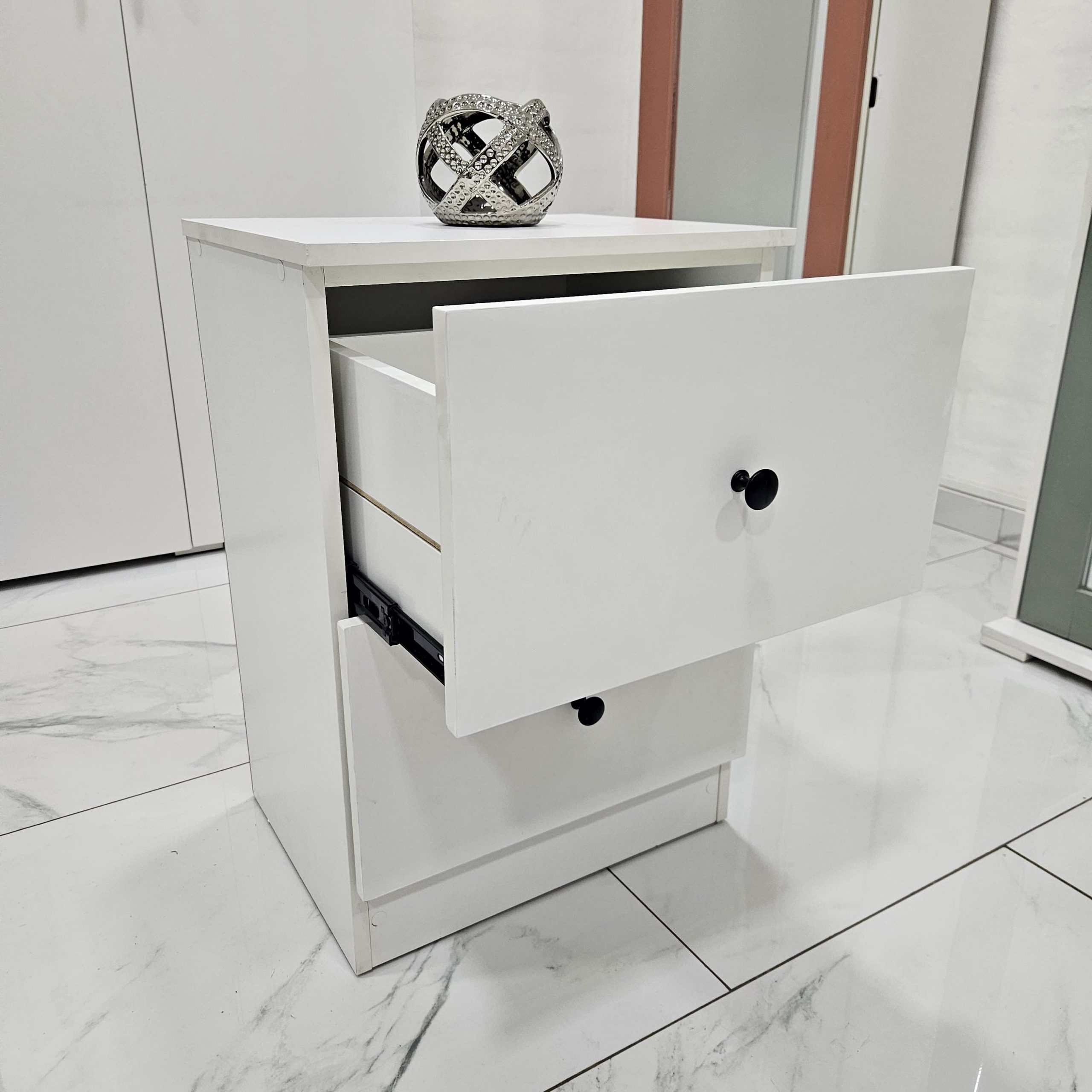 Mesa de Noche con gaveta oculta Blanca - Imagen 2